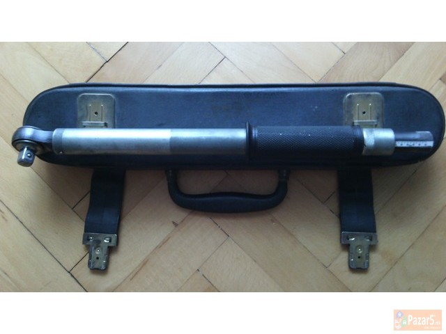 Продавам момент клуч!