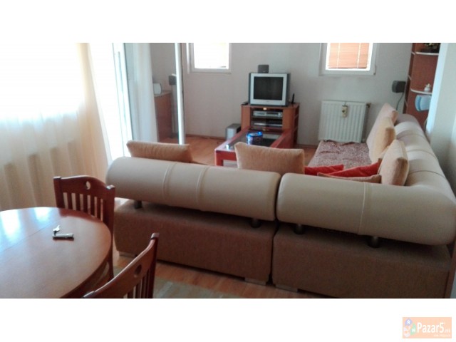 Продавам комплет опремен стан