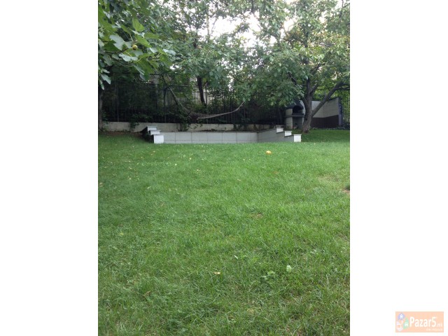 Se Prodava Kuka Na Vodno