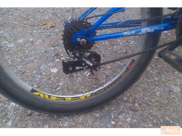 Се продава екстра точак за 2000денари !!!