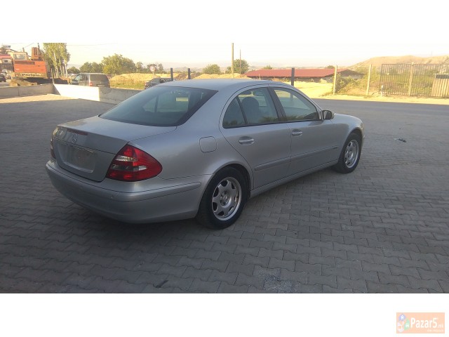Mercedes E 220 2004 God