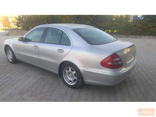 Mercedes E 220 2004 God