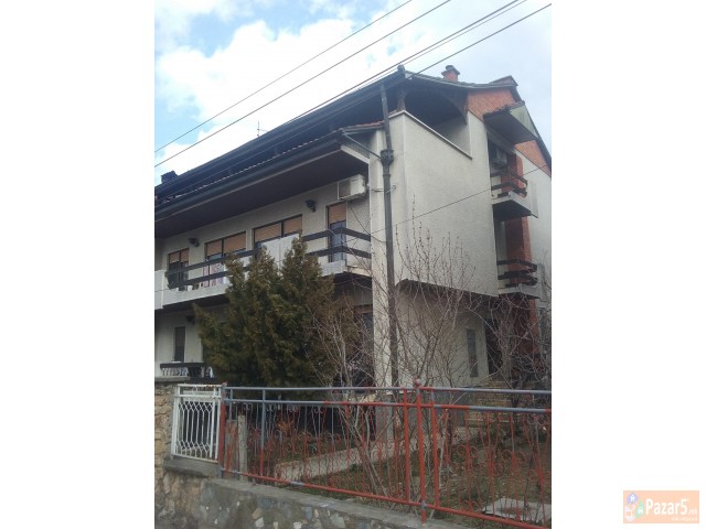 Спродава куќа од 500m2+300m2 дворно место во Ѓорче