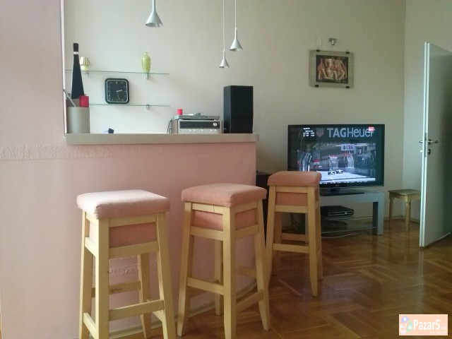 Се продава Куќа од 224m2 во населба Тафталиџе 1