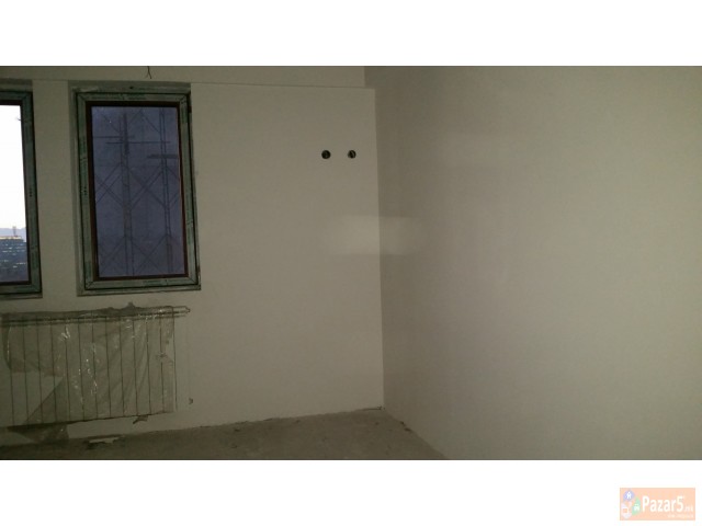 Се продава нов стан од 152m2 нас.Центар