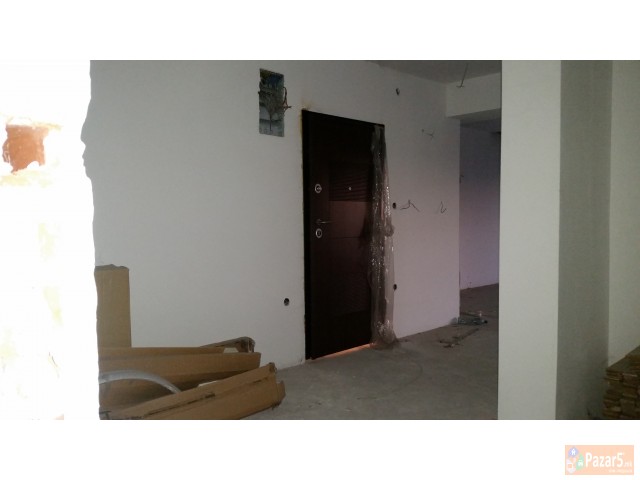 Се продава нов стан од 152m2 нас.Центар