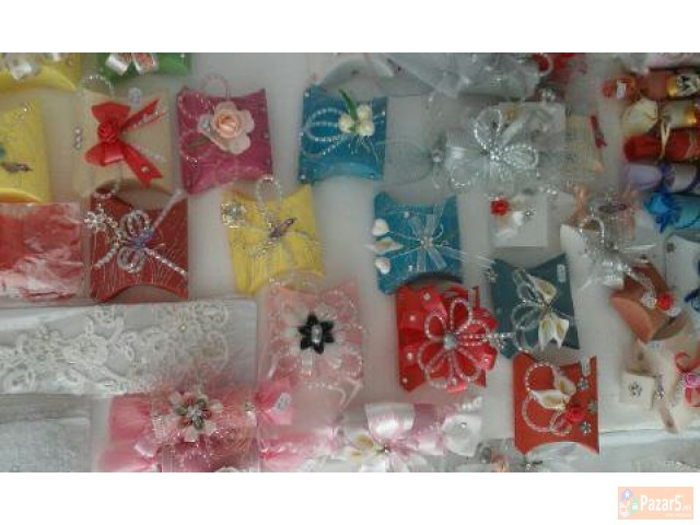 НЕВЕСТИНСКИ БУКЕТИ