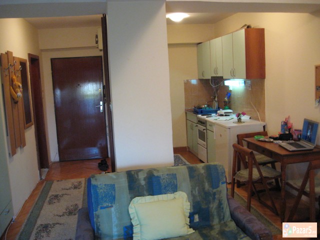 Se Izdava Garsoniera