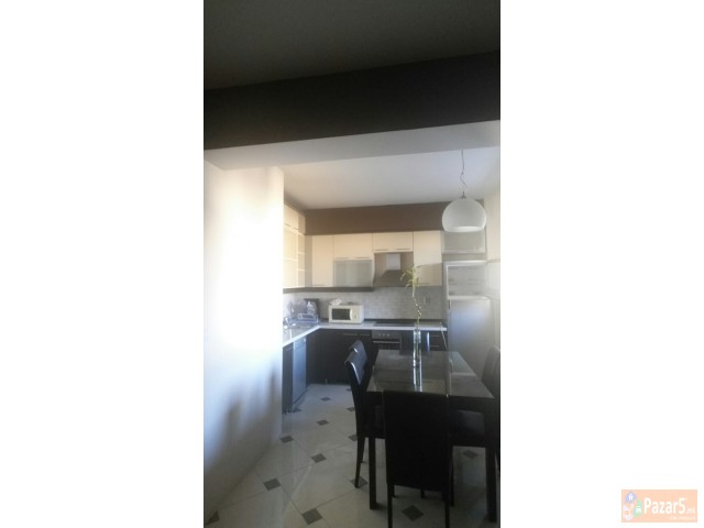 СЕ ИЗНАЈМУВА СТАН НАД УНИВЕРЗАЛНА СО ДВЕ СПАЛНИ СО