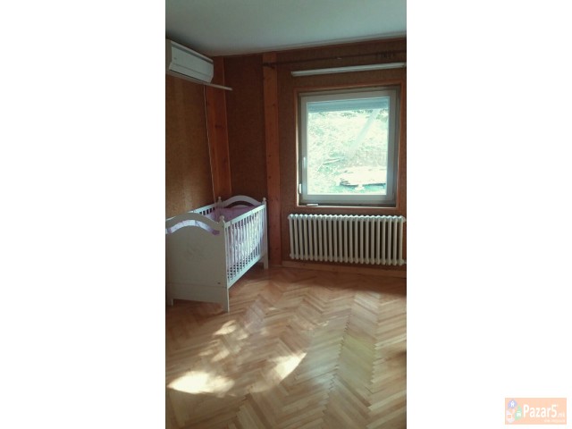 Се издава двособен стан