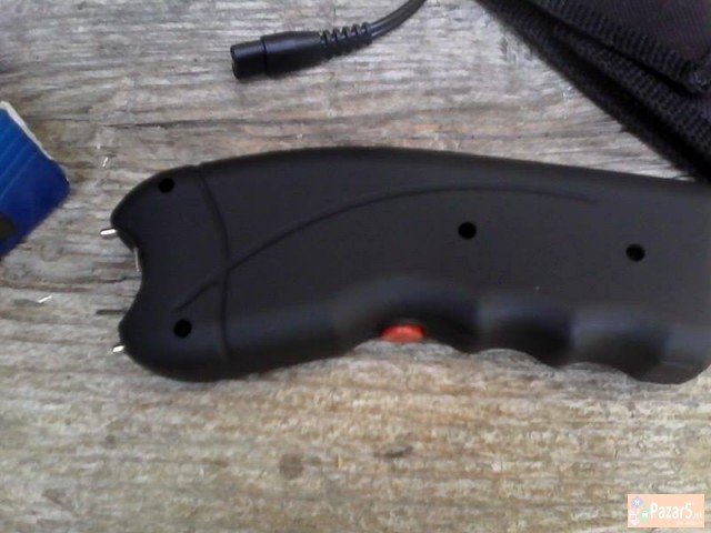 Полициски електро шок - Најнов модел 1300 ден