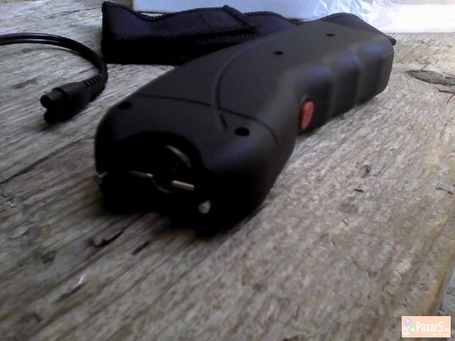 Полициски електро шок - Најнов модел 1300 ден