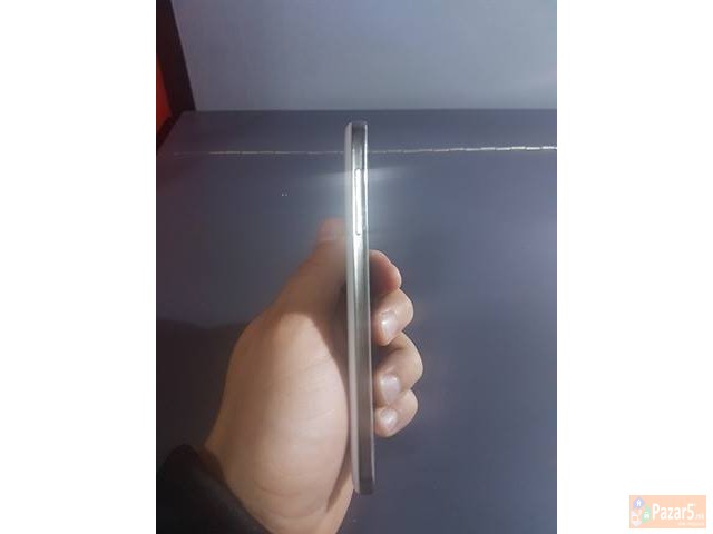 Samsung Galaxy S4 (gt-i9505)