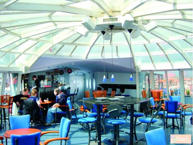 Se Prordava Trgovskiot Cenatr Coma Mol Struga