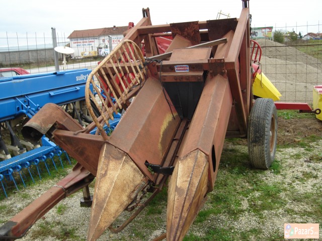 Половни берачи за пченка