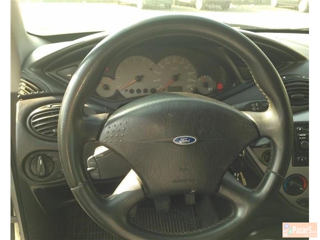 Prodavam Ford Focus 1.8 Tddi 2000