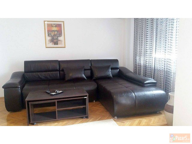 НОЌЕВАЊЕ СО ПОЈАДОК ВО СКОПЈЕ 610 ДЕН. ПО ЛИЦЕ!