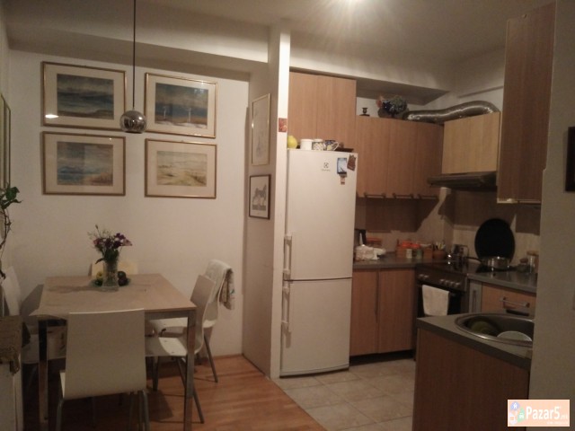 Izdavam Stan Vo Centar