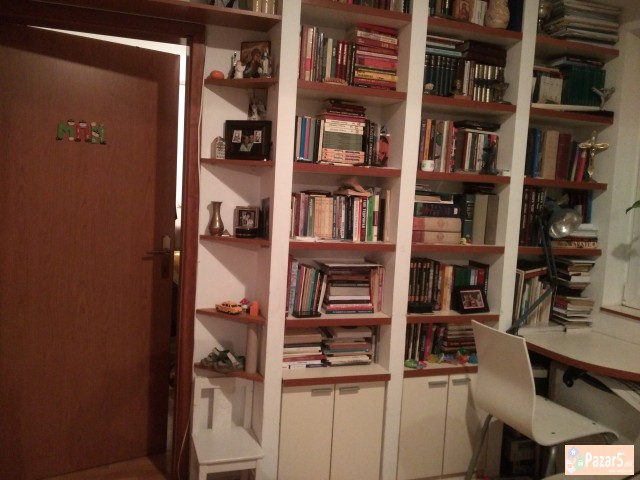 Izdavam Stan Vo Centar