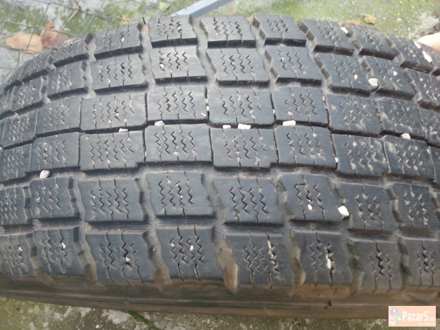 Gumi 175/65/14 Letni I Zimski