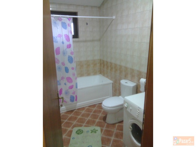 Se Izdava Sprat Od Kuka