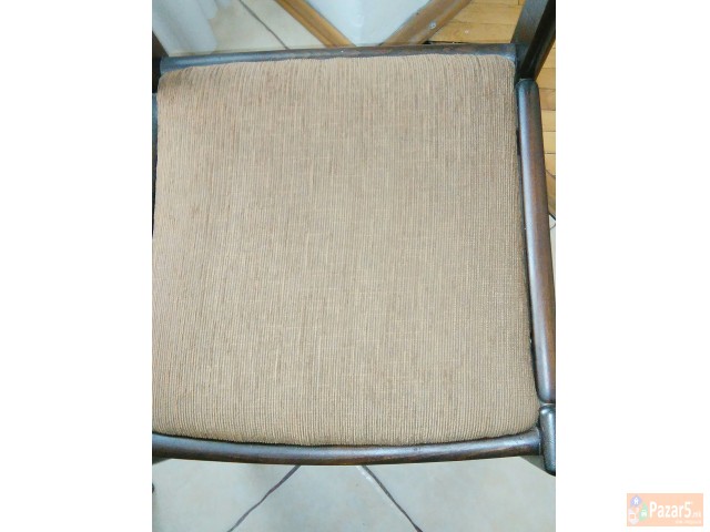 Трпезариска маса