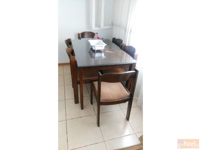 Трпезариска маса