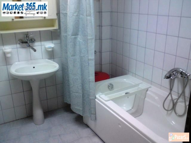 Се продава двособен стан во Центар