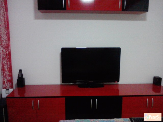 КОМОДА ВО ОДЛИЧНА СОСТОЈБА