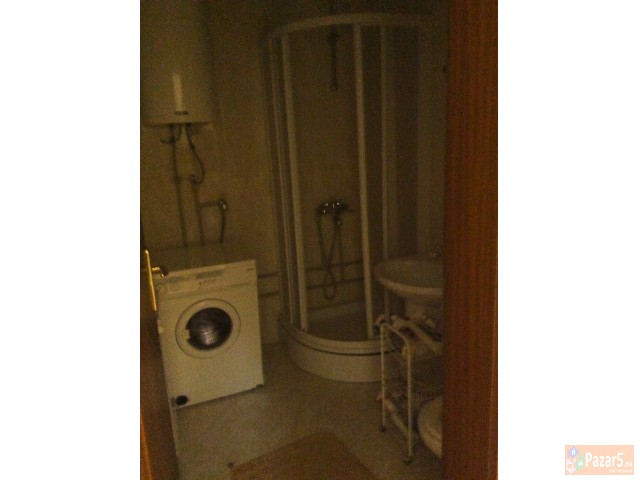 Se Prodava Ili Zamenuva Za 4 Stana