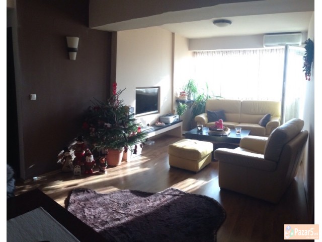 Izdavam Stan Vo Porta Vlae