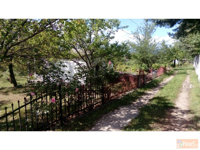 Prodavam Plac Nad Zdanec 440 M2