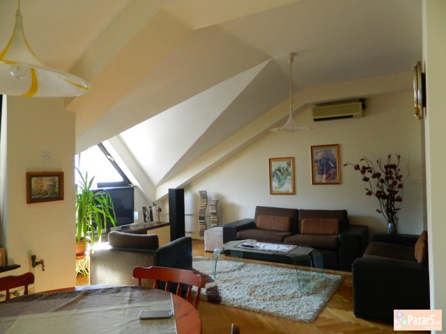 СЕ ПРОДАВА 4-СОБЕН СТАН ВО КИСЕЛА ВОДА