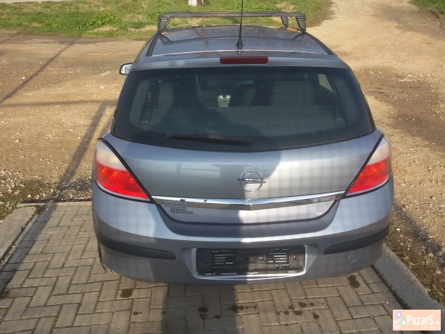 Opel Astra H 1.7 Cdti 2006 Godina