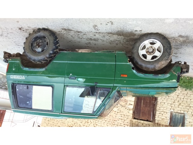 Mitsubushi Pajero 2.5 Site Delovi Za Nego