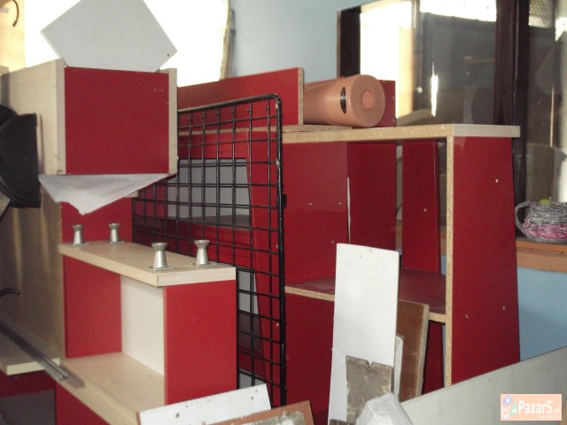 Prodavam Celosen Inventar Za Ducan