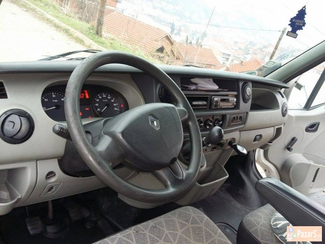 Se Prodava Tovarno Vozilo Kombe