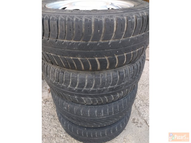 Gumi 195 60 14 Zimski 