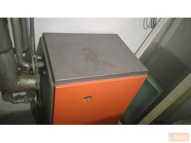 Prodavam Guseni Radijatori, Golem Kotel Na Drva I 