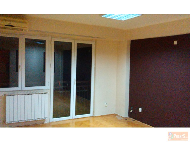 Povolno Izdavam Prazen Stan, K. Voda