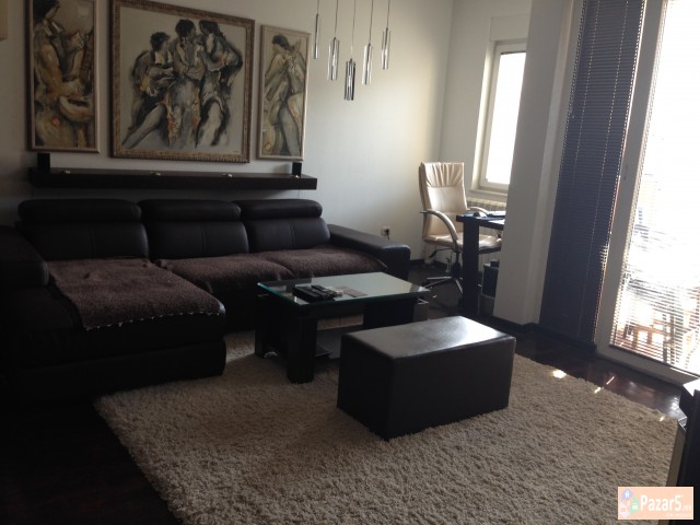 Izdavam Kompletno Namesten Stan 53m2