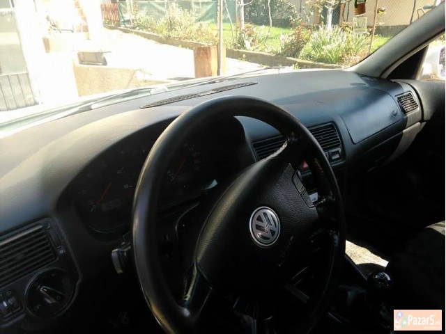 ПРОДАВАМ   ГОЛФ 4