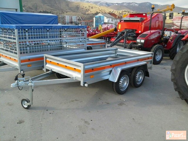 Автомобилски приколки и платформи