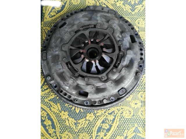 Zamajac Za Vw 1.9 Tdi 6 Brzini Od Golf 5 2008 God