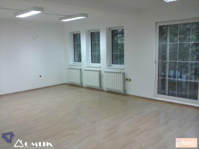 Domik Izdava Deloven Prostor Vo Centar