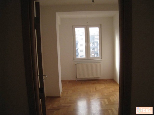 АВА ДОМ продава одличен  стан во Дебар Маало