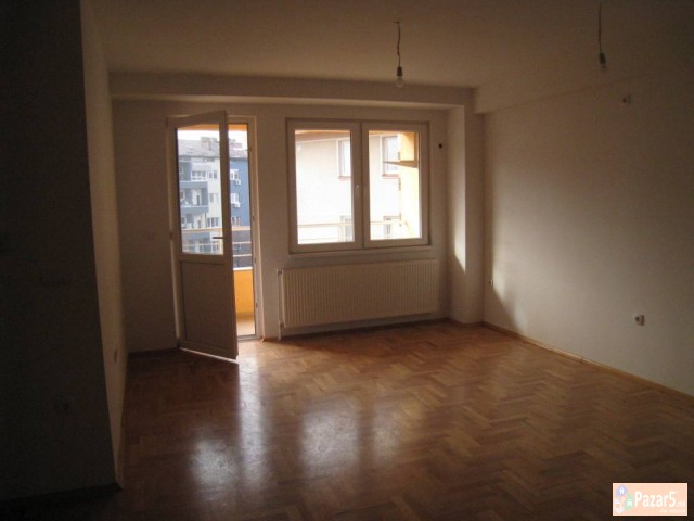 АВА ДОМ продава одличен  стан во Дебар Маало