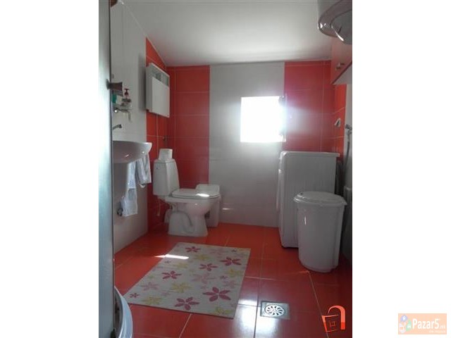 Kuka 210m2+300m2 Dvor Vo Butel 2