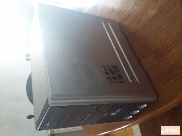 Продавам делови за компјутер (или цел)