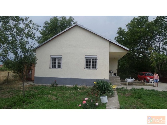 Se Prodava Kukja So Plac Vo Volkovo